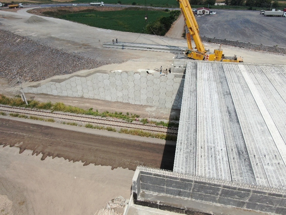400-21 KK No’lu Toprakkale-Osmaniye devlet yolunun 80-50 KK No’lu Toprakkale İY AYR-Osmaniye çevreyolu arabası bsk kaplama yapım